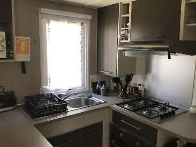 Kemping Mobilhome Au Bord De *